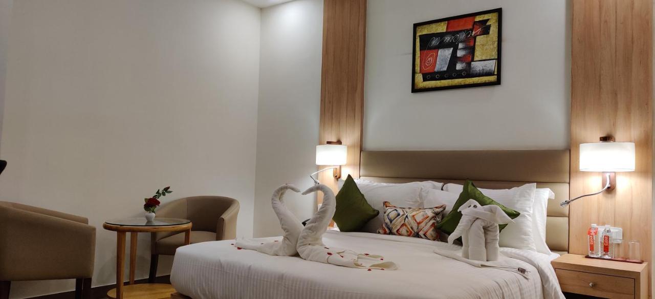 Elora Lords Eco , Hotel Lucknow