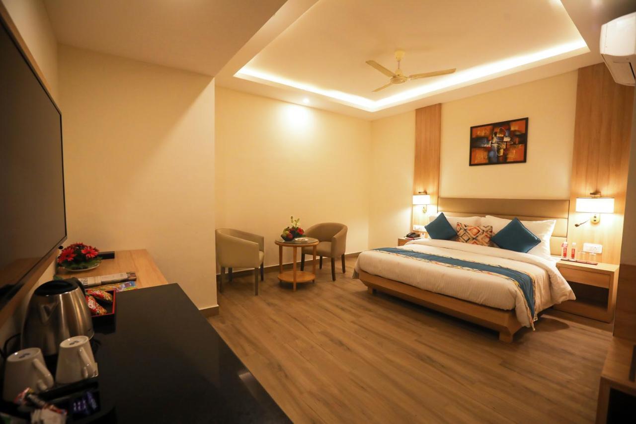 Hotel Elora Lords Eco ,