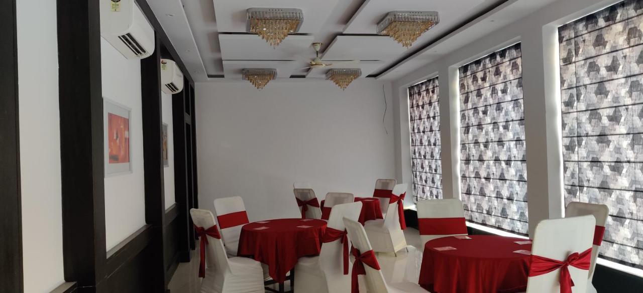 Hotel Elora Lords Eco , Lucknow