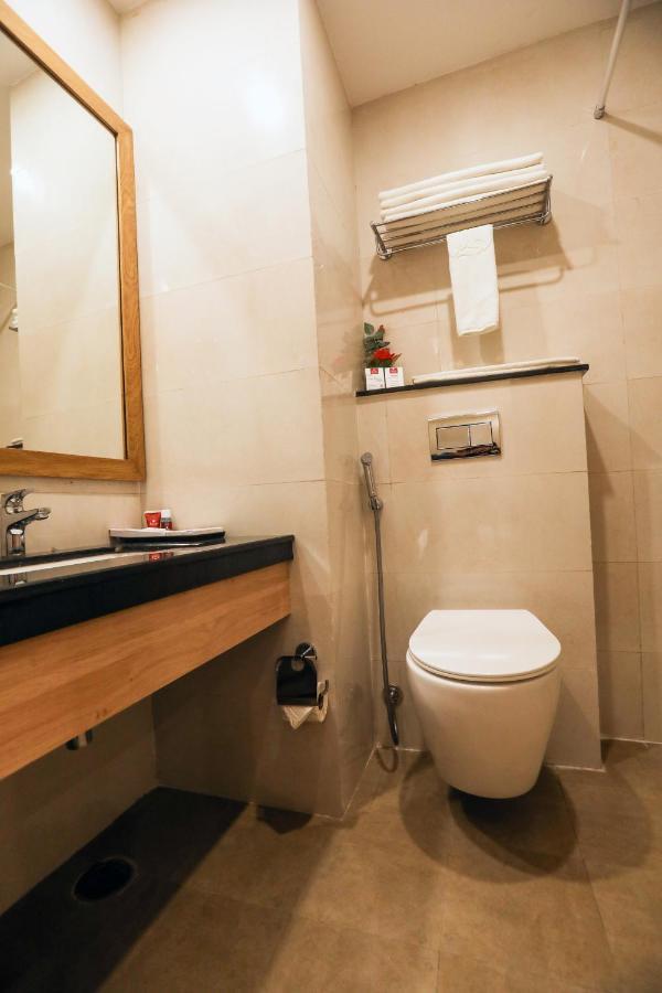 Elora Lords Eco , Hotel