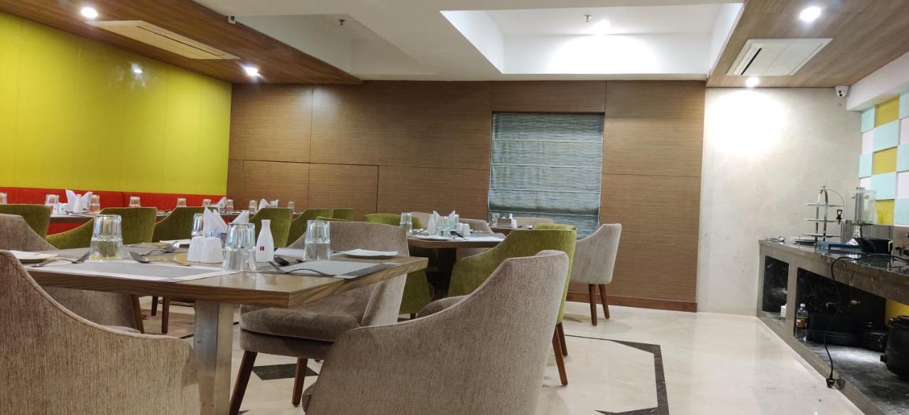Elora Lords Eco , Hotel Lucknow